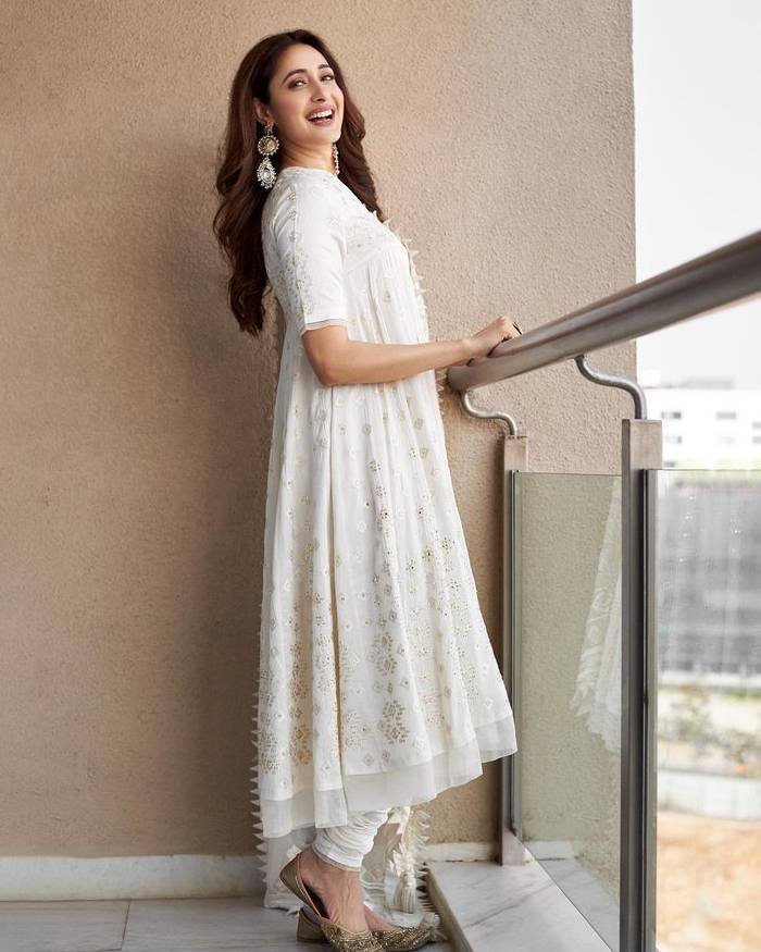 pragya jaiswal_teluguvox 14